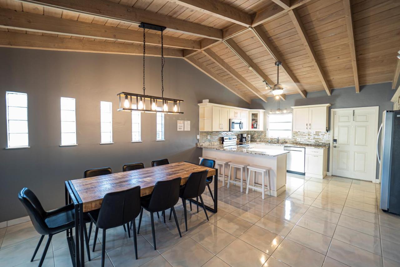 Newly Renovated 3Br2Ba Duplex With Private Dock Key Colony Beach Exterior foto
