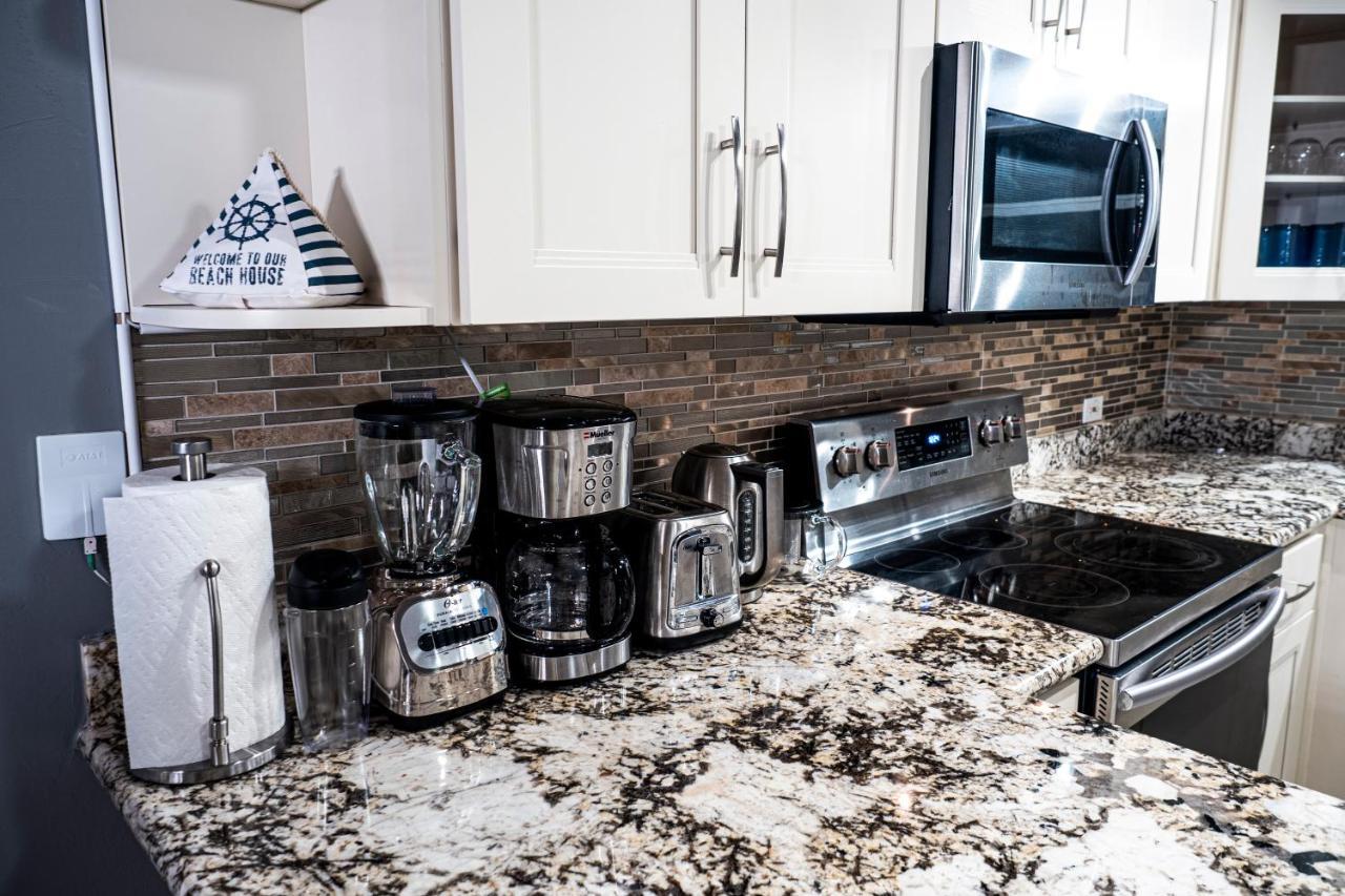 Newly Renovated 3Br2Ba Duplex With Private Dock Key Colony Beach Exterior foto